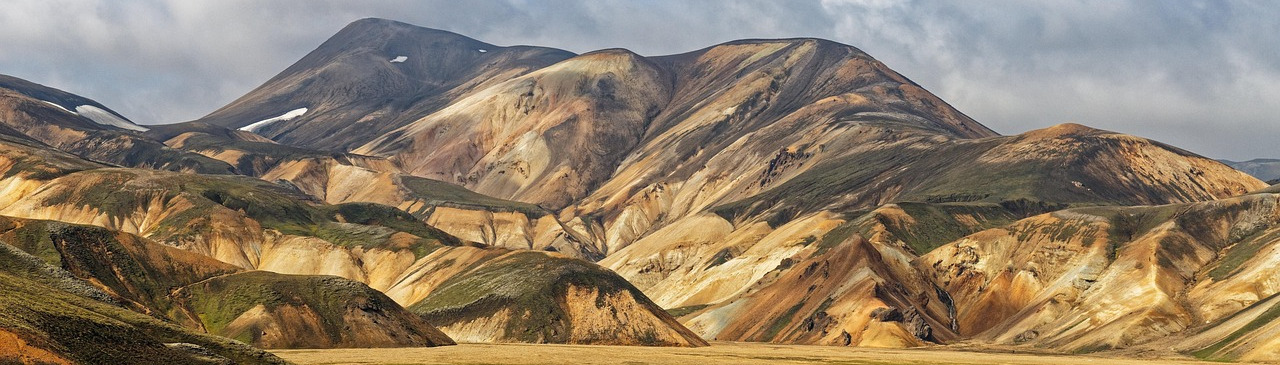 Blick auf die Berge von Landmannalaugar, auch Regenbogenberge genannt